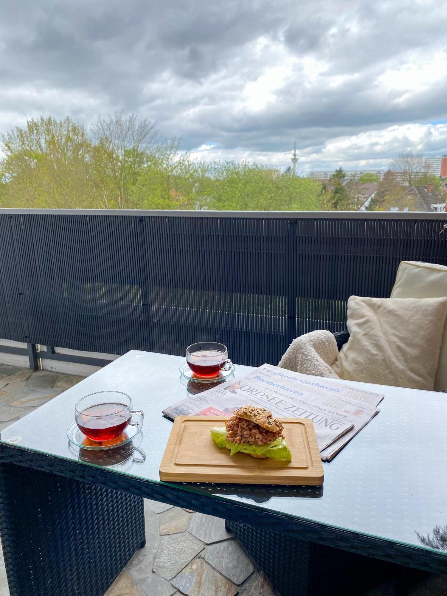 Apartment Skyline - Mit Grossem Balkon & Xxl- Sofa Fuer Bis Zu 4 Personen *